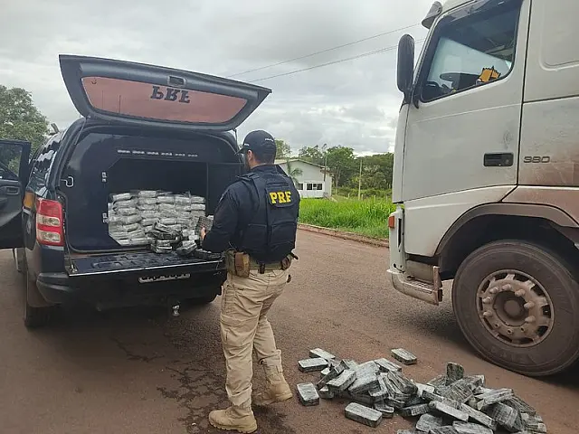 PRF apreende 81 Kg de cocaína em Terenos