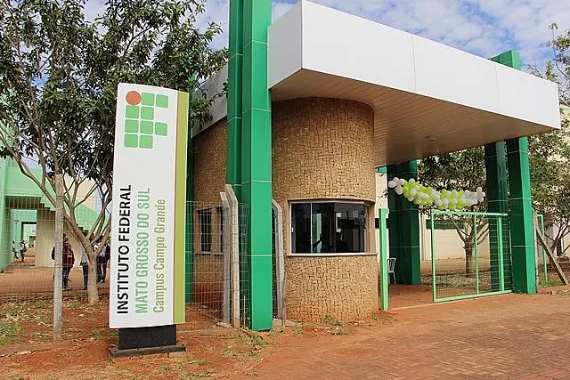 Alunos do IFMS sofrem ameaça de massacre por aluno nazista