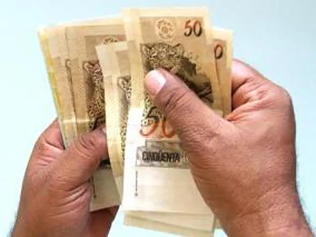 Salário médio do brasileiro aumentou 2,4% de 2010 para 2011