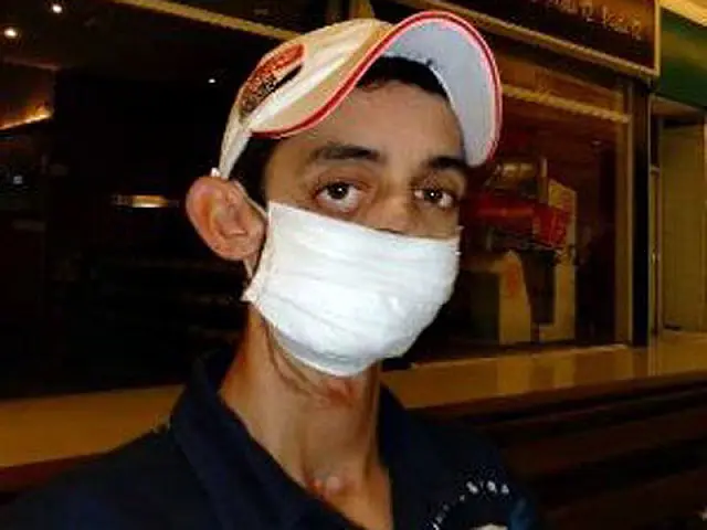 Some jovem que arrecadou dinheiro na web