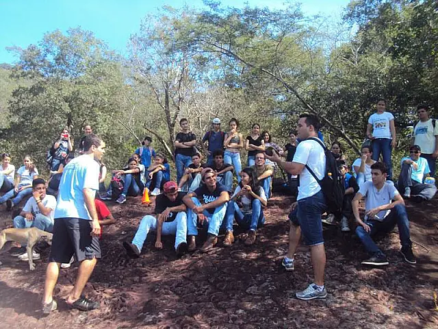 Estudantes visitam sítio arqueológico em projeto de Educação Ambiental/Patrimonial