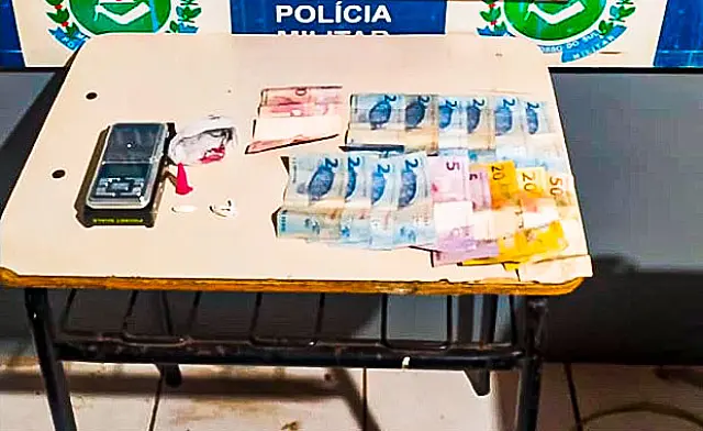 PM prende mulher com drogas no centro de Anastácio