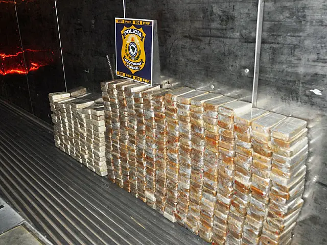 Carreta com 460 quilos de cocaína é apreendida pela PRF de Anastácio