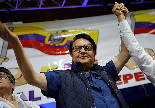 No Equador, candidato à presidência é assassinado a tiros