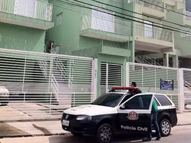 Polícia apura morte de gêmeos que se afogaram em piscina de casa