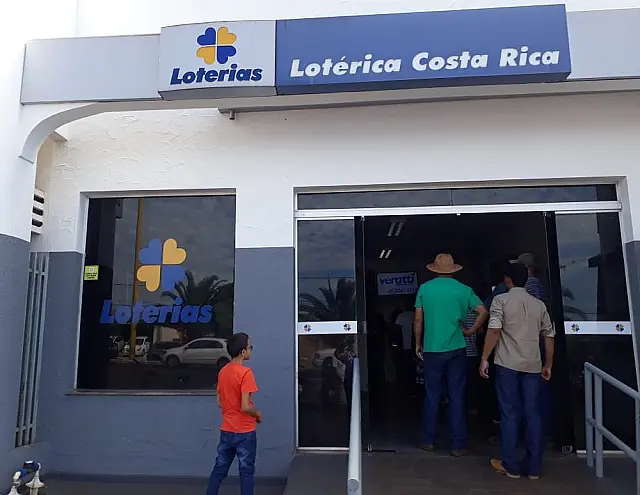 Bolão a R$ 10 torna frentista e mais 9 amigos os primeiros ganhadores da Mega-Sena