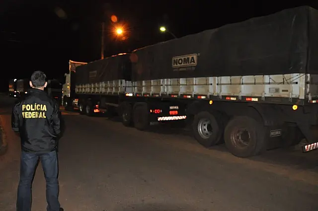 Polícia Federal estima quebra de recorde com apreensão de carretas carregadas com cigarros paraguaios
