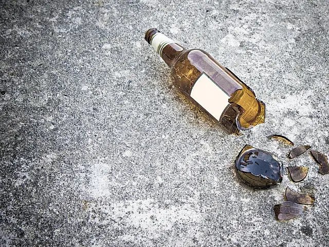 Homem embriagado é detido após agredir familiar com garrafa de bebida em Anastácio