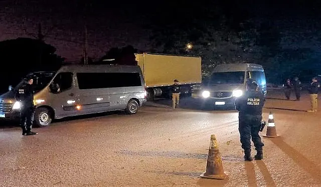 Agência fiscaliza mais de 60 veículos de transporte intermunicipal