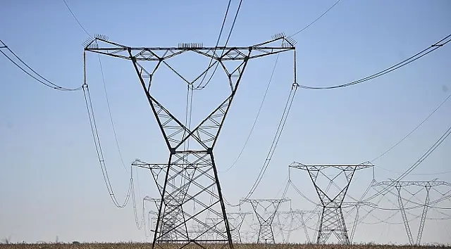 Aneel aprova medidas para garantir segurança na distribuição de energia