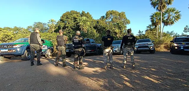 Veículos são apreendidos em Corumbá