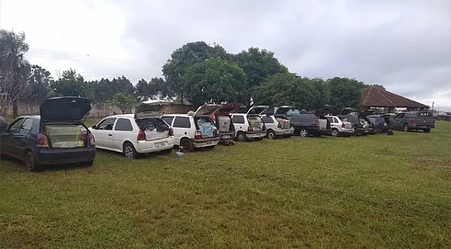 Onze pessoas foram presas pelo DOF com veículos lotados de contrabando