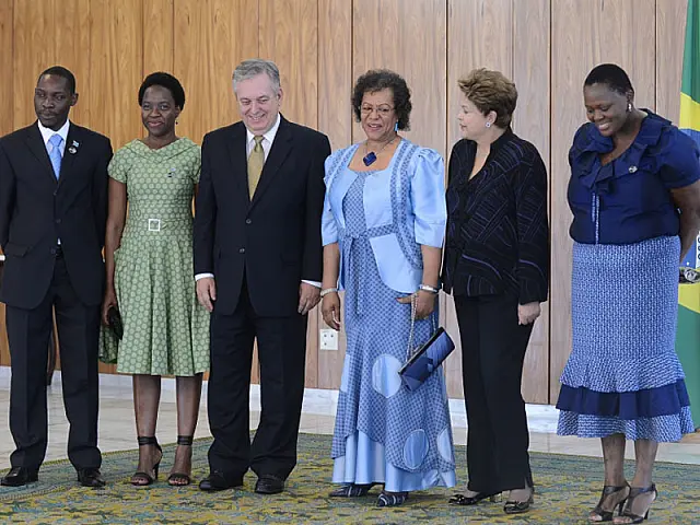 Dilma recebe credenciais de embaixadores de 19 países