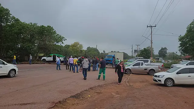 Trabalhadora reclama de bloqueio na BR-262 após passar frio ao sair do serviço