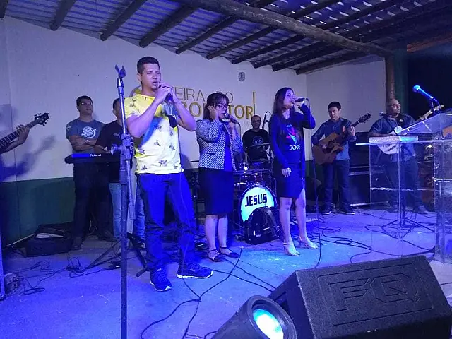 Centenas de fiéis participam de evento em homenagem ao ‘Dia do Evangélico’