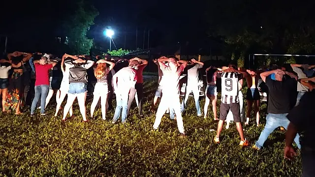 Em Anastácio, PM e Vigilância Sanitária encerram festa clandestina com 200 pessoas em chácara