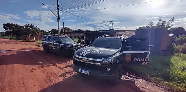 Quadrilha é presa por tráfico de drogas e associação criminosa em bar de fechada