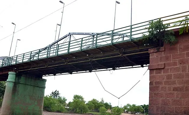 Com estrutura comprometida, pontes precisam de reparos urgentes
