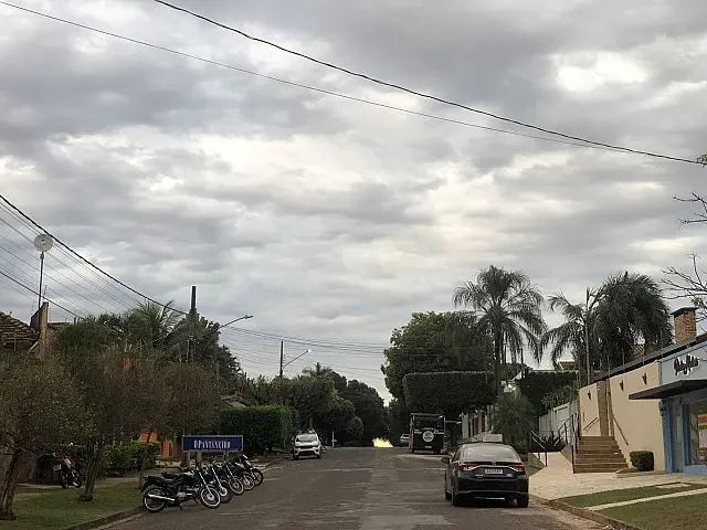 Frente fria muda temperatura e Aquidauana tem fim de tarde nublada