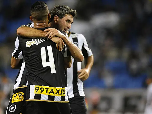 Ataque funciona, Botafogo encerra seca e vence ABC de virada no Rio