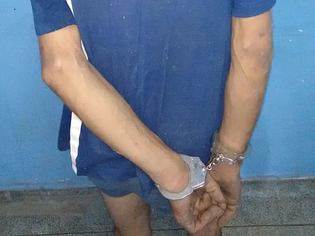 PM de Aquidauana prende homem que entrou seminu em escola