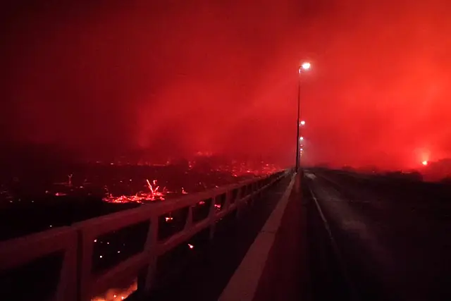 Incêndio nas margens do Rio Paraguai atinge ponte em Corumbá
