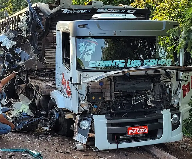 Carretas batem de frente no caminho entre Aquidauana e Miranda