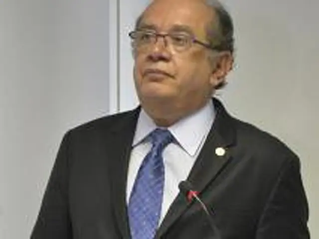 Gilmar Mendes rejeita desistência e nega pedido de liminar contra impeachment