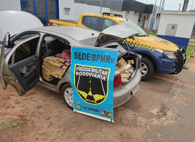 Homem é flagrado transportando meia tonelada de maconha