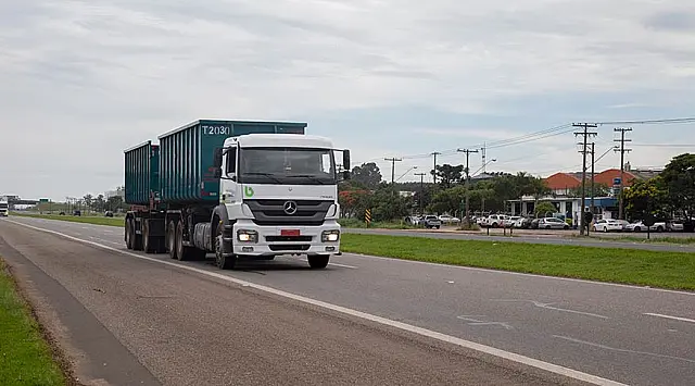 IBGE: MS vai na contramão do País e registra queda no setor de serviços