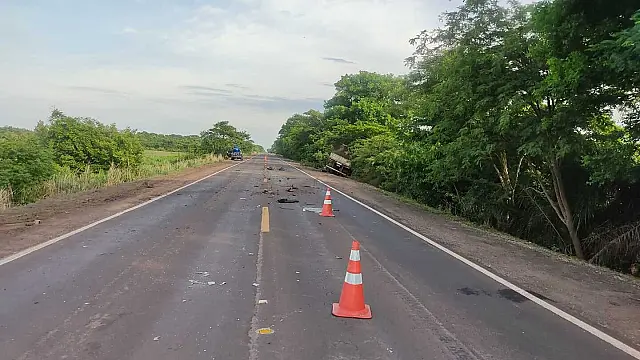 Trânsito permanece lento na BR-262 após acidente com morte