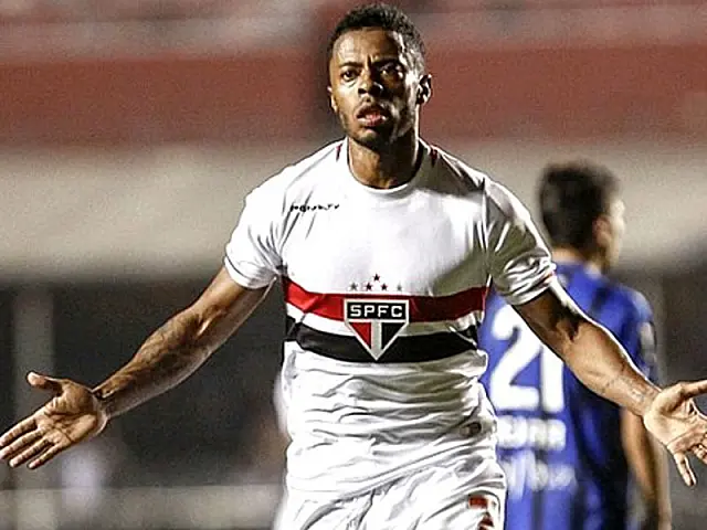 São Paulo vence Huachipato em jogo ruim e abre vantagem nas oitavas