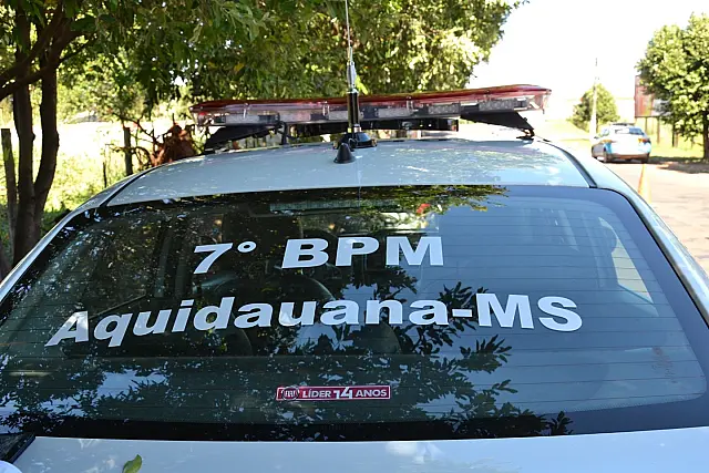 Homem embriagado ameaça irmã e cunhado com faca em Aquidauana