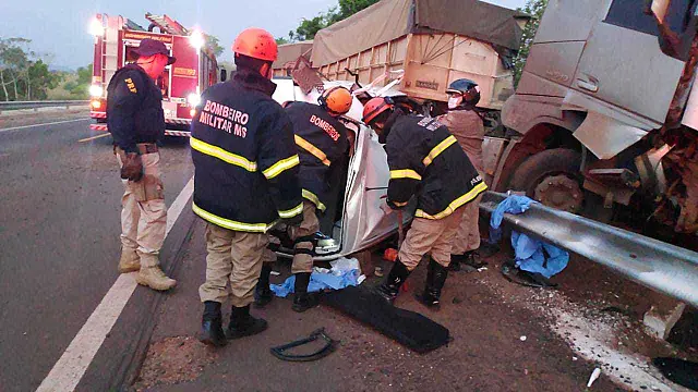 Acidente que matou fonoaudiólogo teve quatro veículos e motorista diz que não se lembra