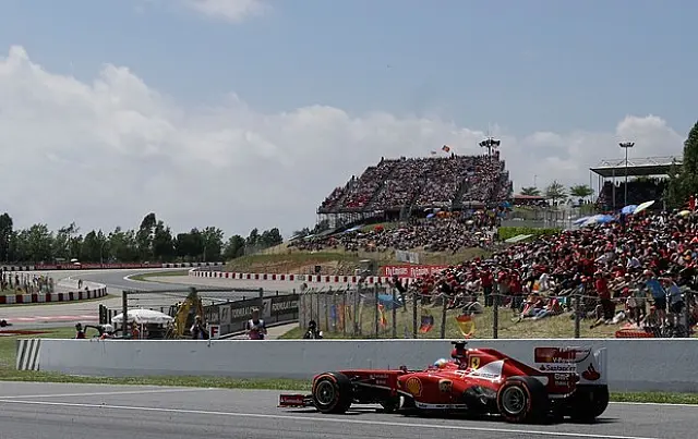 Alonso quebra histórico de Barcelona e vence em casa com Massa em 3º