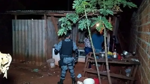 Atiradores de duplo assassinato disparam 12 vezes e gritam: "aqui é PCC"