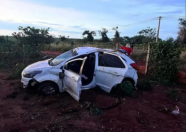 Rapaz morre após capotar carro em Mato Grosso do Sul