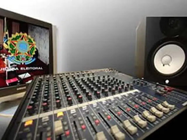 Último dia de comícios e da propaganda no rádio e na TV