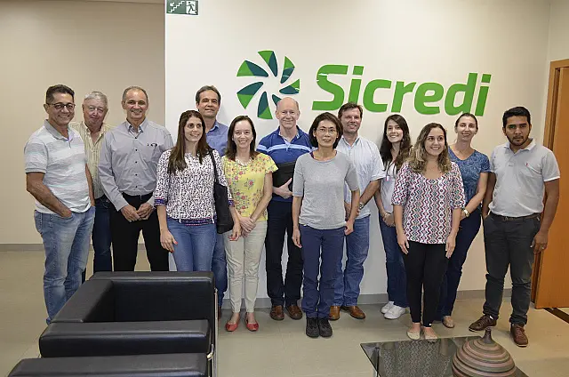 Sicredi Pantanal MS recebe alunos e professores da UFMS
