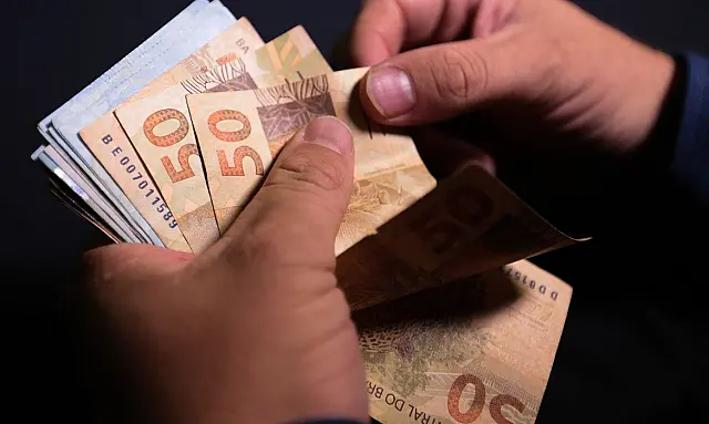 Segunda parcela do décimo terceiro deve ser paga até hoje
