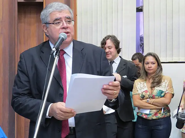 Marun solicita pavimentação asfáltica da Rua 27 de julho