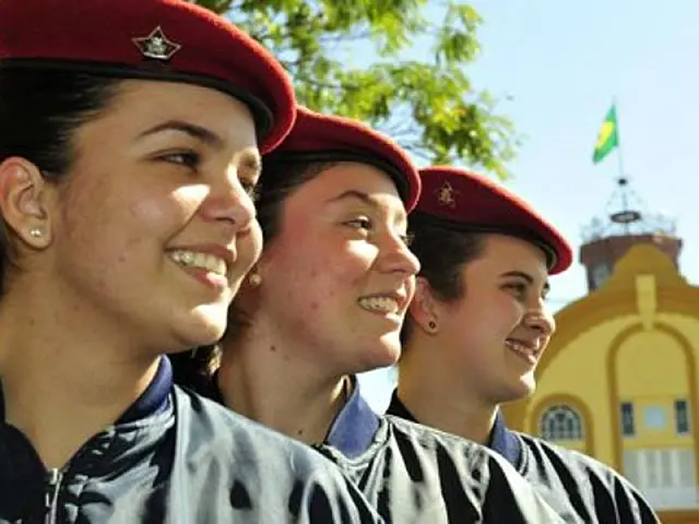 Exército ainda prepara escolas de formação de tropas combatentes para receber mulheres