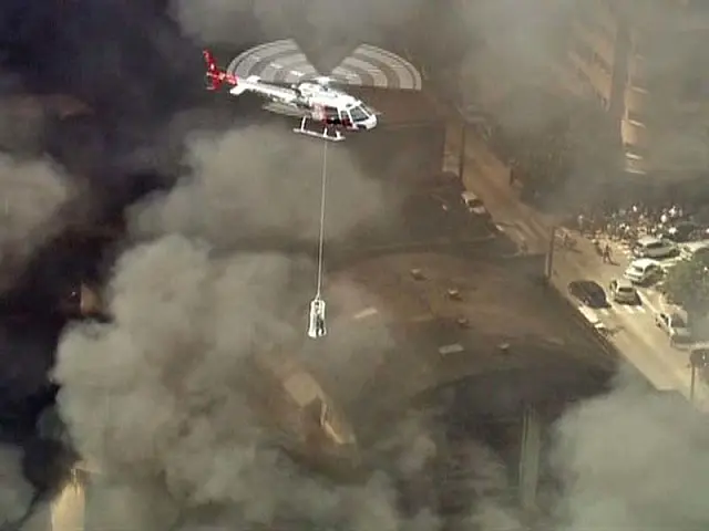 Incêndio atinge favela e prédio no Centro de São Paulo