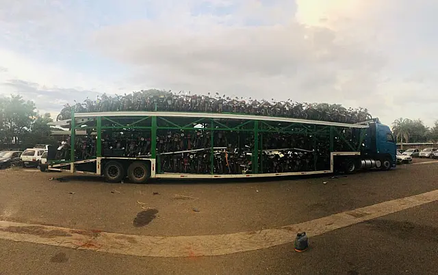 Justiça leiloa 430 motocicletas depositadas no pátio de delegacia