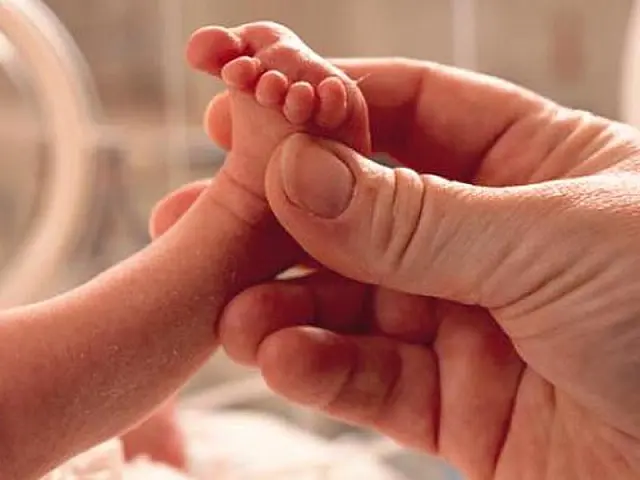 Parto prematuro altera o cérebro dos bebês