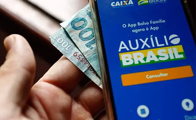 Auxílio Brasil é pago a beneficiários com NIS de final 4