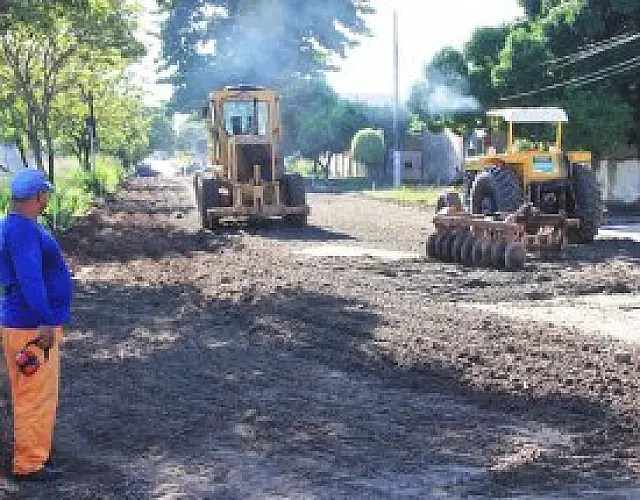 Principal rua de Corumbá passa por reforma para serviços de drenagem e pavimentação