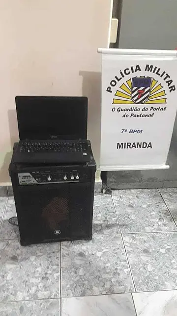 Menores invadem casa em Miranda, furtam notebook e caixa de som e são apreendidos