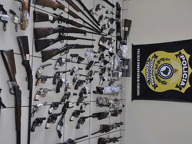 Armas recolhidas em campanha da PRF serão entregues ao Exército