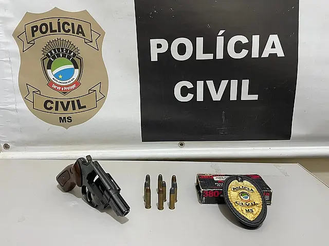 Homem é preso por lesão corporal, ameaça, dano e posse ilegal de arma de fogo, em Três Lagoas